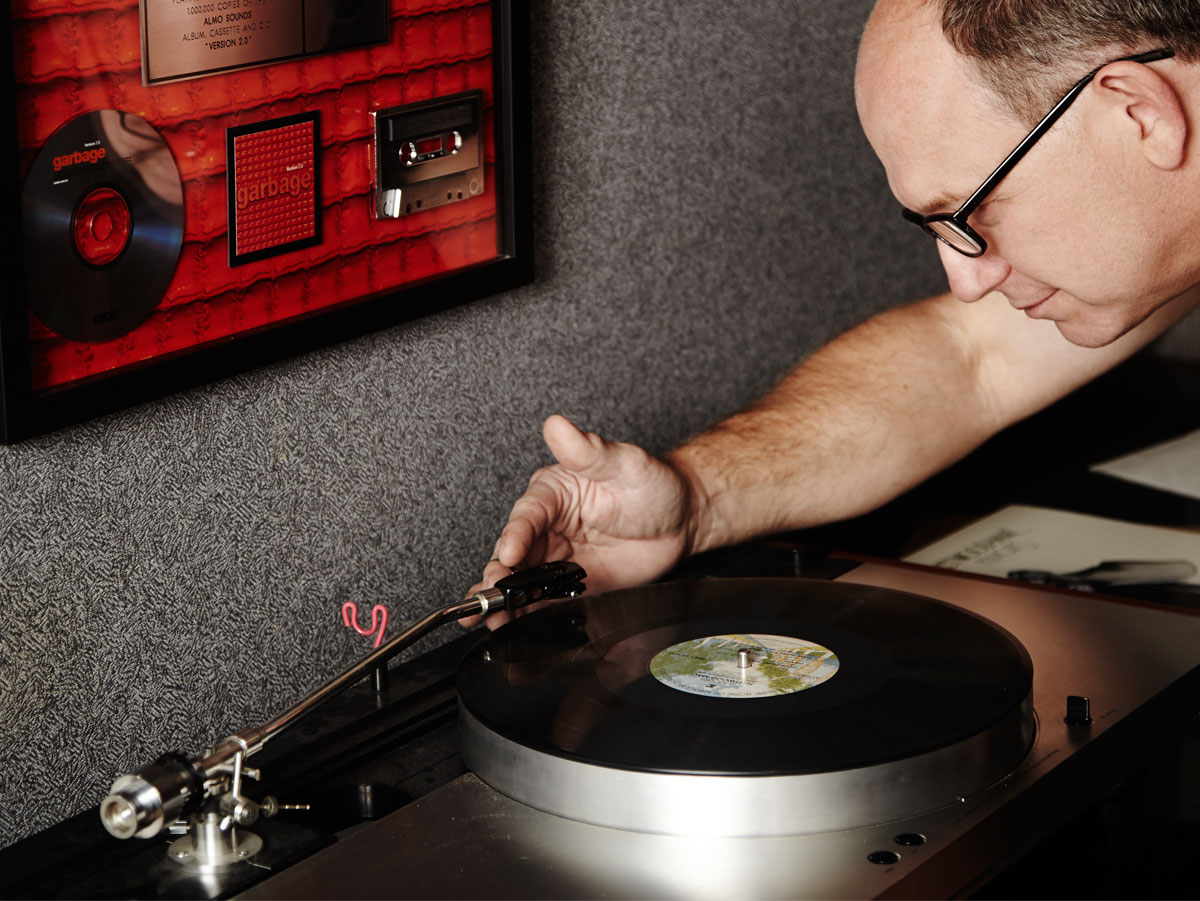 The Beautiful Experience Of Vinyl Records